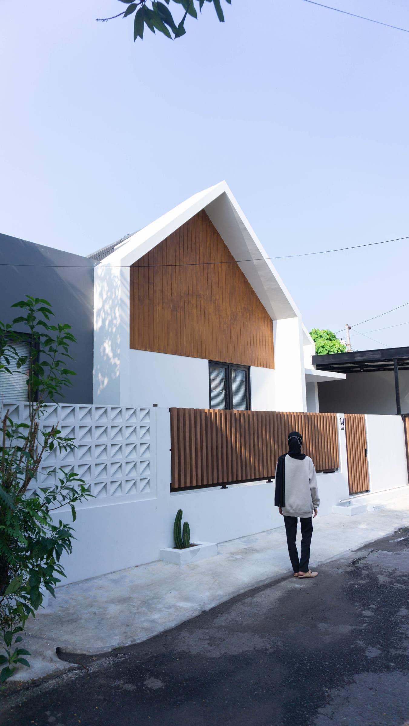 DM House